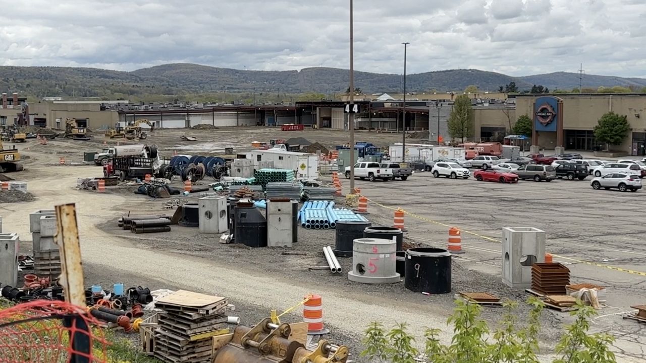 Oakdale Commons proving malls can adapt, see new life